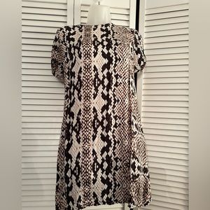 Olivaceous lightweight dress fully lined